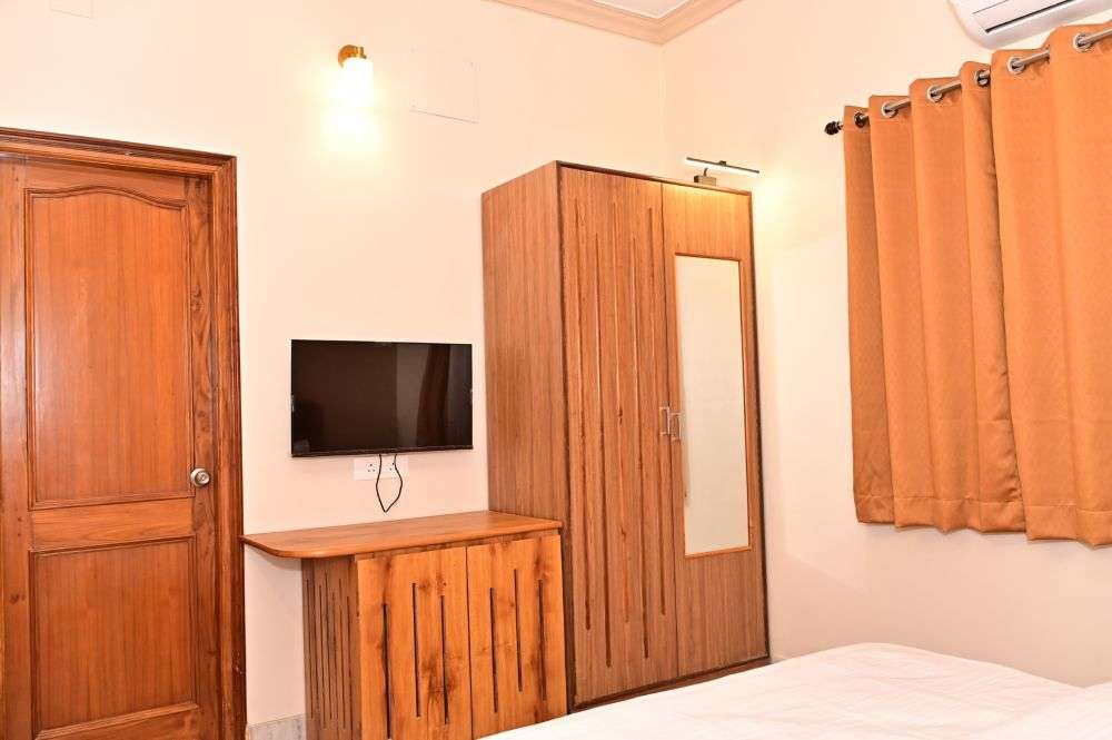 Travelers Homestay